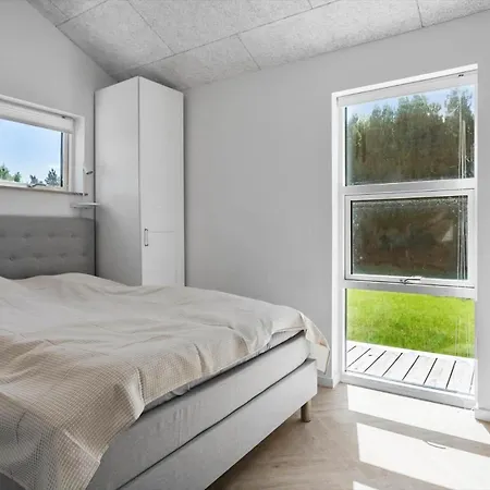 M379-vaeggerlose-baeverstien-43